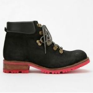 Jeffrey Campbell Lyle Black hiking boots pink